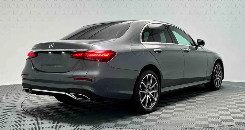 Mercedes-Benz Klasa E cena 299900 przebieg: 10, rok produkcji 2023 z Skała małe 67